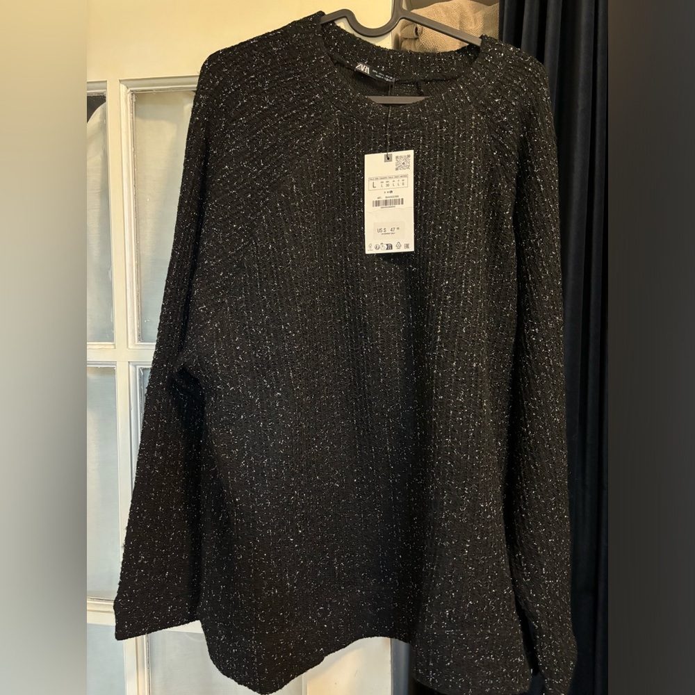 OVERSIZED METALLIC THREAD SWEATER
BLACK 0/3644/632/800/04